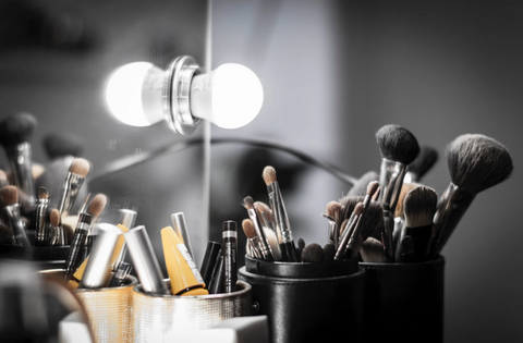 Matita, gel, crema... Che prodotti usare per le sopracciglia ?